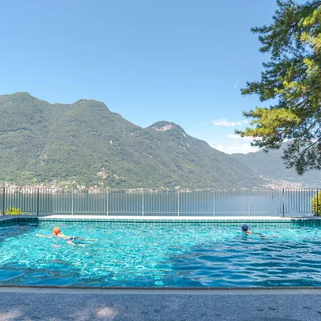 With Shared Pool And Parking! View Appartamento *